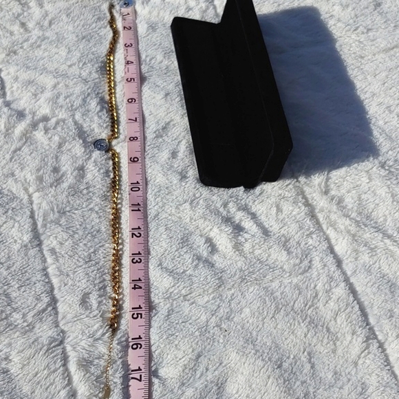 Queen Elizabeth 18K Gold Plated Coin Pendant with 16 Inch Chain - Picture 8 of 14